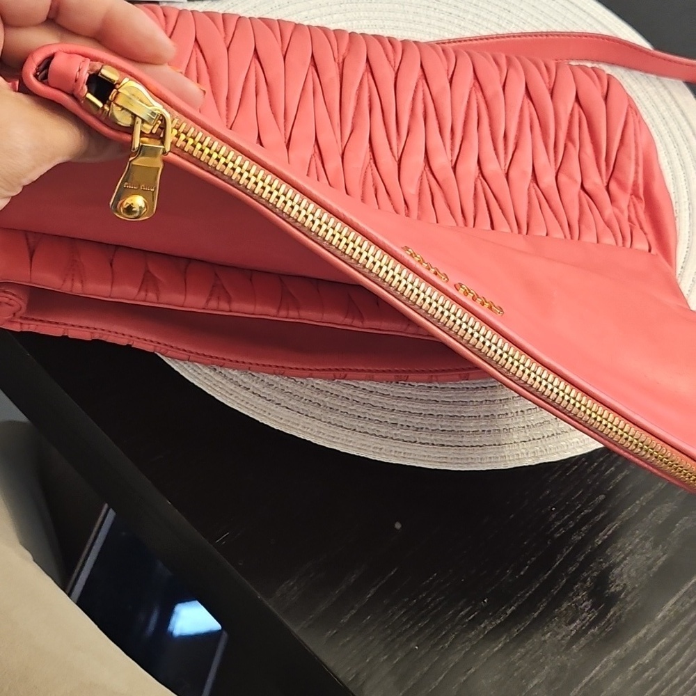 Miu Miu Pink Quilted Women's Bag - Picture 9 of 12